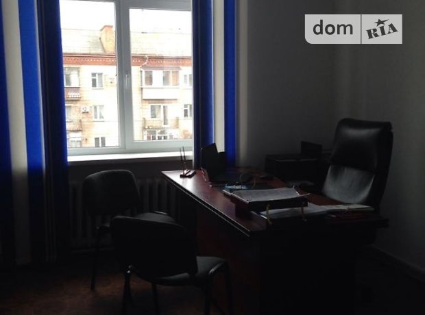 Rent an office in Chernihiv on the St. 50 rokiv Peremohy per 3250 uah. 
