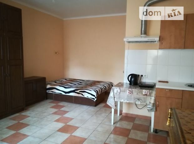 Rent daily an apartment in Odesa on the St. Dacha Kovalevskoho per 800 uah. 