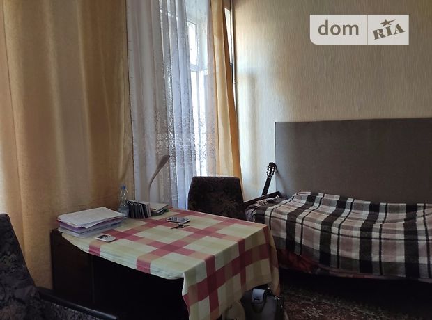 Зняти подобово кімнату в Одесі на вул. 40 років Оборони Одеси 27 за 250 грн. 