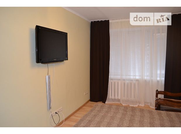 Снять посуточно квартиру в Виннице на переулок Академика Янгеля за 400 грн. 