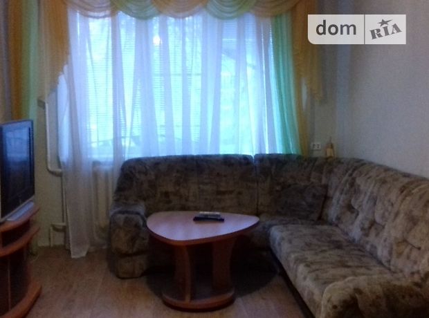 Rent daily an apartment in Vinnytsia on the Avenue Yunosti 45 per 500 uah. 