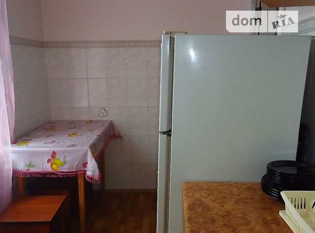 Rent daily an apartment in Khmelnytskyi on the St. Prybuzka per 250 uah. 