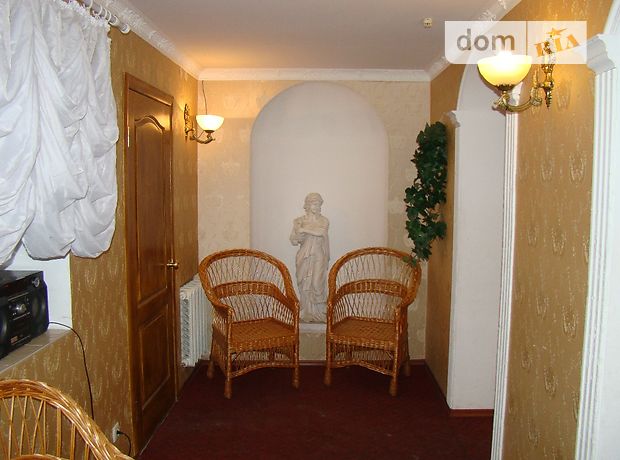 Зняти подобово будинок в Миколаєві на вул. Миколаївська за 1000 грн. 