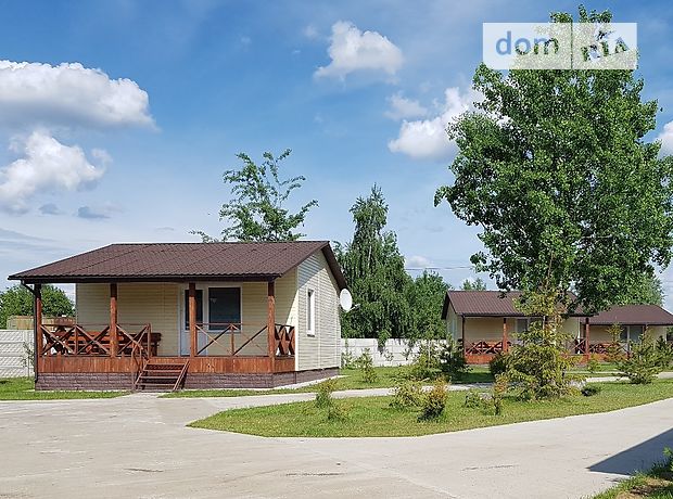Rent daily a house in Chernihiv on the St. Luhova 3 per 1500 uah. 