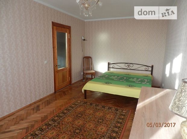 Зняти подобово квартиру в Бердянську на вул. Горького 45 за 300 грн. 