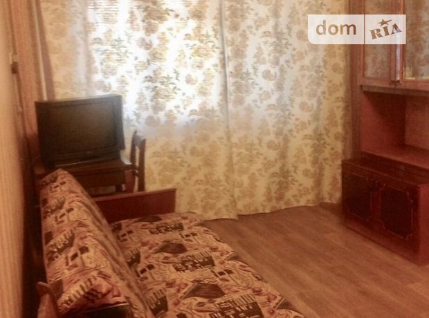 Снять посуточно квартиру в Бердянске на ул. Морская 21 за 350 грн. 