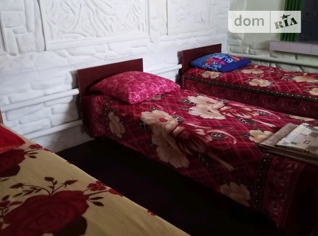 Rent daily a house in Berdiansk on the St. Berdianska per 2700 uah. 