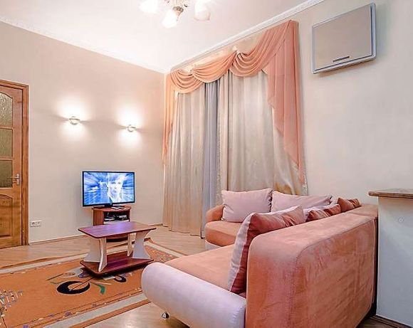 Rent daily an apartment in Kyiv on the St. Rustaveli Shota 33 per 1200 uah. 