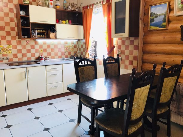 Rent daily a house in Kyiv in Obolonskyi district per 2500 uah. 