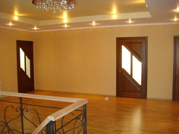 Зняти подобово будинок в Києві на вул. Гостинна 500 за 8000 грн. 