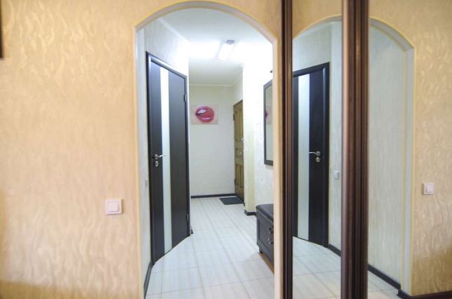 Rent daily an apartment in Kharkiv on the St. Otakara Yarosha 21 per 900 uah. 