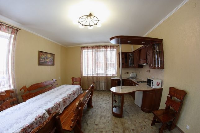 Rent daily a house in Kharkiv on the Avenue Haharina 24 per 1500 uah. 