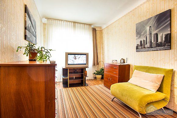 Rent daily an apartment in Kherson on the Svobody square per 550 uah. 