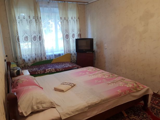 Rent daily an apartment in Cherkasy on the lane Sedova per 300 uah. 