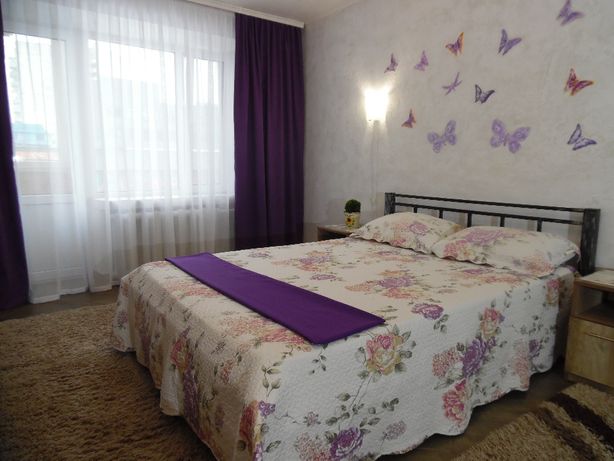 Rent daily an apartment in Khmelnytskyi on the St. Khmelnytskoho Bohdana 38 per 450 uah. 