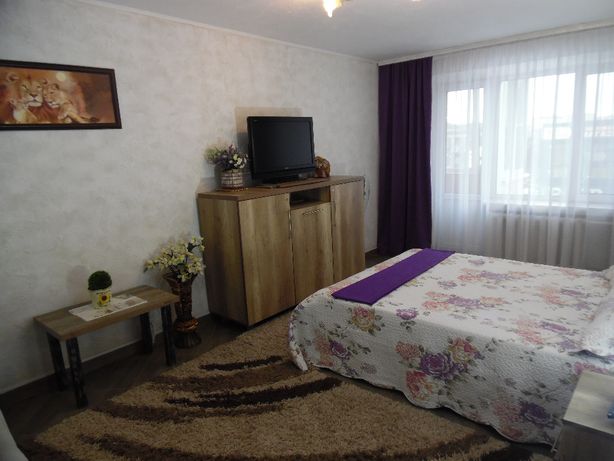 Rent daily an apartment in Khmelnytskyi on the St. Khmelnytskoho Bohdana 38 per 450 uah. 