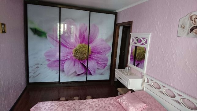 Rent daily an apartment in Zhytomyr on the St. Velyka Berdychivska per 250 uah. 