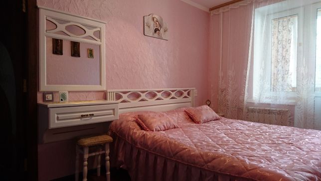 Rent daily an apartment in Zhytomyr on the St. Velyka Berdychivska per 250 uah. 