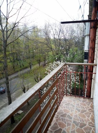 Rent daily an apartment in Chernivtsi on the St. Tykha per 450 uah. 