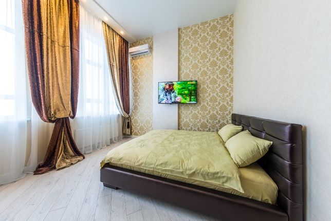 Rent daily an apartment in Kyiv on the St. Boryspilska per 1800 uah. 