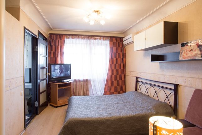 Rent daily an apartment in Kharkiv on the St. Lermontovska 38 per 400 uah. 