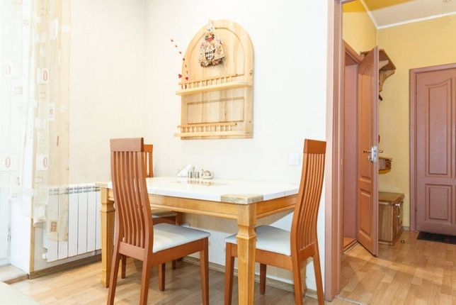 Rent daily an apartment in Zaporizhzhia on the Avenue Metalurhiv 2 per 500 uah. 