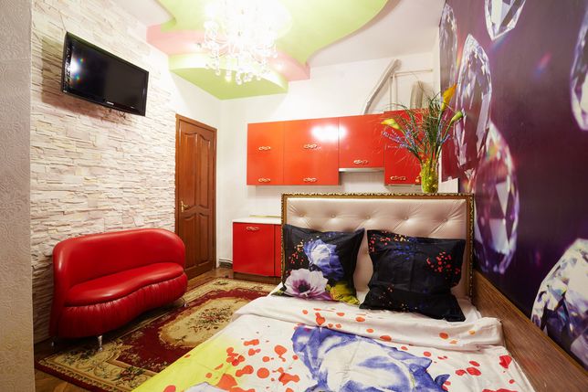 Rent daily an apartment in Lviv on the Rynok square per 350 uah. 