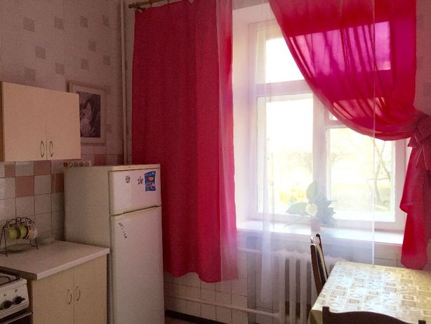 Зняти подобово квартиру в Києві на вул. Академіка Ромоданова 5 за 520 грн. 