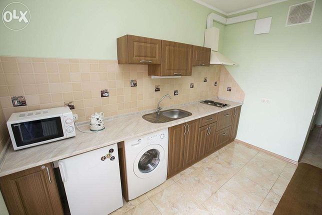 Rent daily an apartment in Kyiv on the St. Tumaniana Ovanesa 3 per 699 uah. 