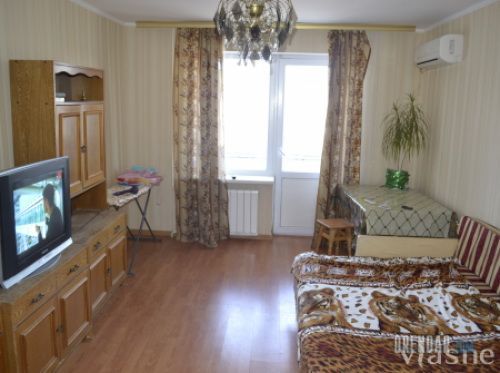 Rent daily an apartment in Kyiv on the St. Dobrokhotova Akademika 5 per 450 uah. 