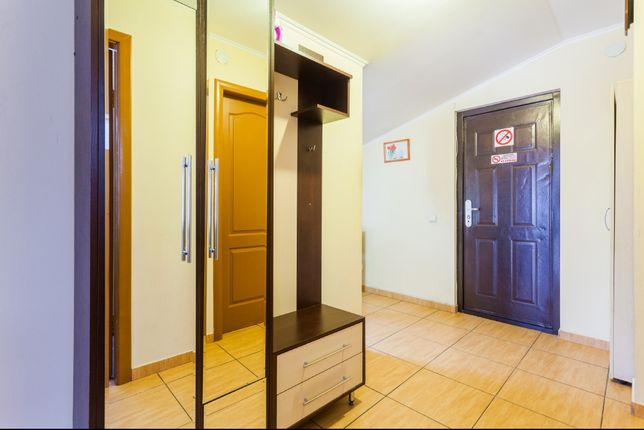 Rent daily an apartment in Kyiv on the St. Mala Zhytomyrska 20 per 890 uah. 