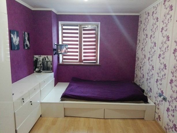 Rent daily a house in Kyiv on the St. Hertsena per 3500 uah. 