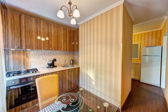 Rent daily an apartment in Kyiv on the St. Franka Ivana 8/10 per 1100 uah. 