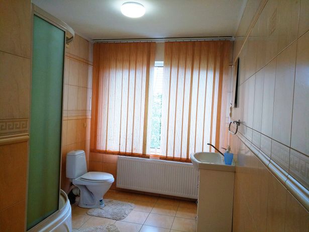 Rent daily a house in Kyiv on the St. Stetsenka 28 per 3000 uah. 