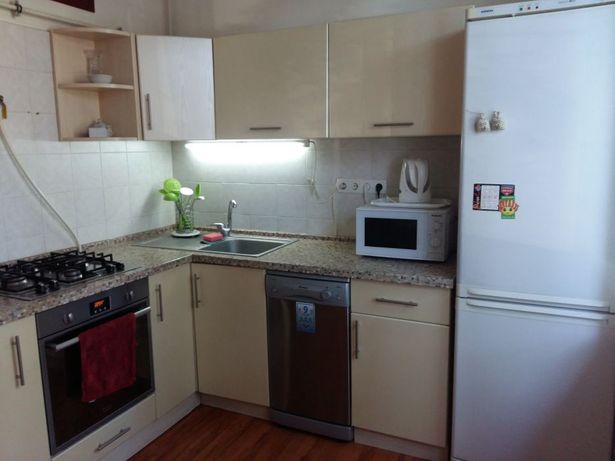 Rent daily an apartment in Kyiv on the Blvd. Druzhby Narodiv per 1000 uah. 