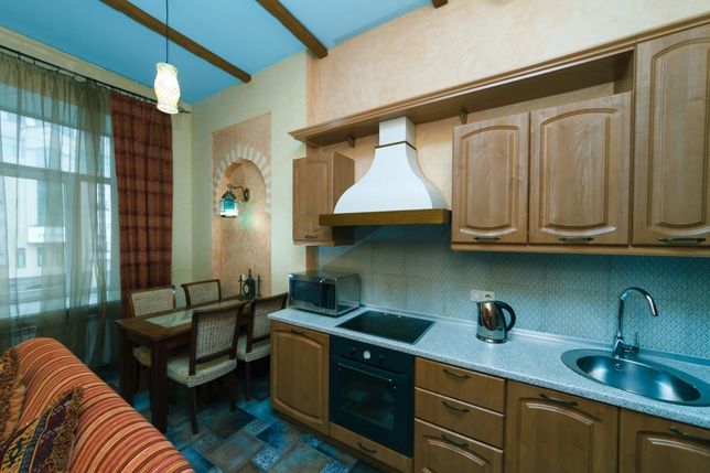Rent daily an apartment in Kyiv on the St. Baseina 5а per 1400 uah. 