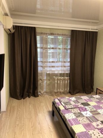 Rent daily an apartment in Zaporizhzhia on the St. Leonida Zhabotynskoho per 500 uah. 