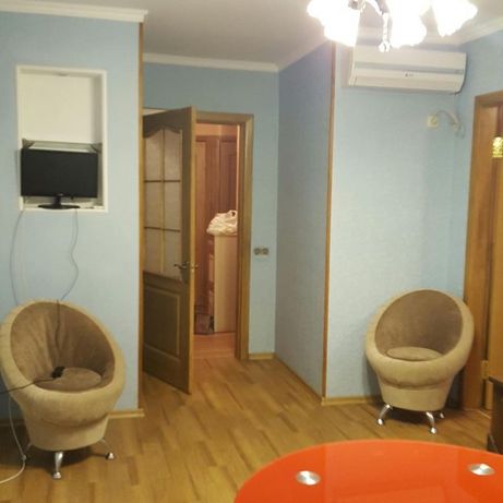 Rent daily an apartment in Kherson on the St. Universytetska per 650 uah. 