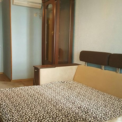 Rent daily an apartment in Kherson on the St. Universytetska per 650 uah. 