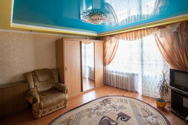 Rent daily an apartment in Zhytomyr on the St. Peremohy 28 per 350 uah. 