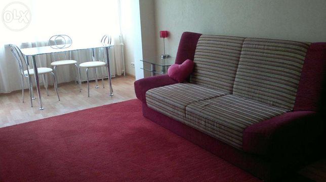 Rent daily an apartment in Kyiv on the St. Solomianska 10 per 700 uah. 