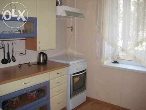 Rent daily an apartment in Kyiv on the St. Solomianska 10 per 700 uah. 