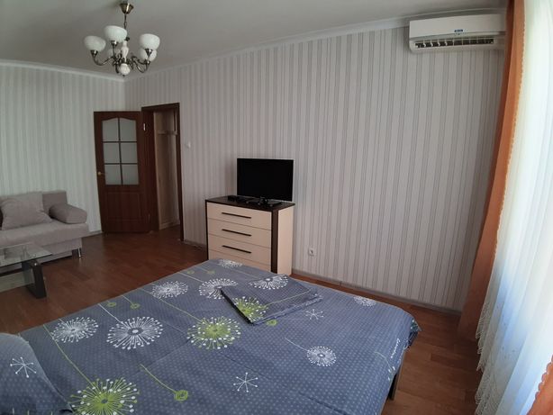 Rent daily an apartment in Kyiv on the St. Chavdar Yelyzavety 38Б per 600 uah. 