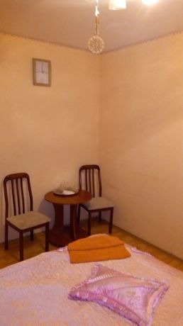 Снять посуточно комнату в Киеве на переулок Уютный 15 за 500 грн. 