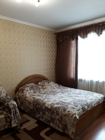 Rent daily an apartment in Kyiv on the St. Kopernika 12 per 490 uah. 