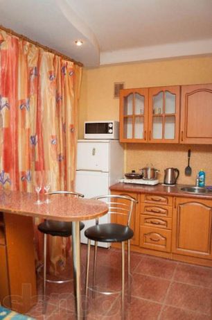 Зняти подобово квартиру в Києві на вул. Дружби за 650 грн. 