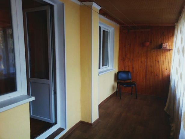 Rent daily an apartment in Kharkiv on the Avtotraktornyi entry per 200 uah. 