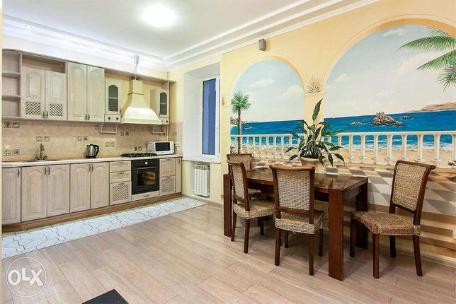 Rent daily an apartment in Kyiv on the St. Mala Zhytomyrska 20-г per 1500 uah. 
