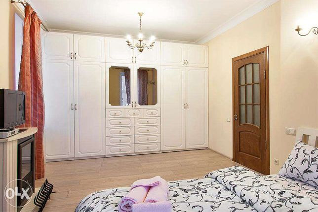 Rent daily an apartment in Kyiv on the St. Mala Zhytomyrska 20-г per 1500 uah. 