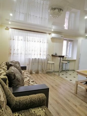 Rent daily an apartment in Berdiansk on the Avenue Azovskyi per 350 uah. 